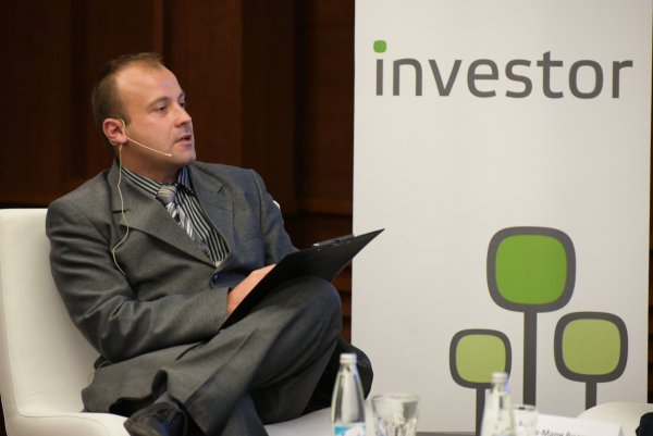 
	Бойчо Попов, главен редактор на Investor.bg и модератор на дискусията.
